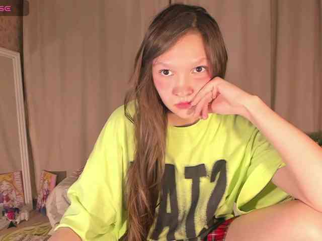 CuteLolly webcam