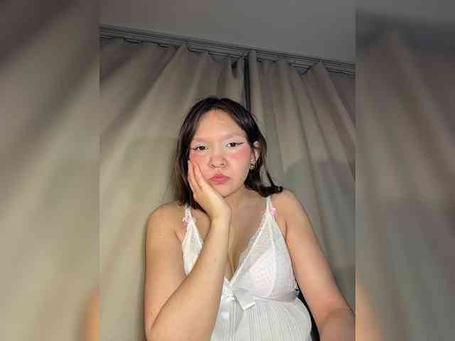 CuteLolly webcam