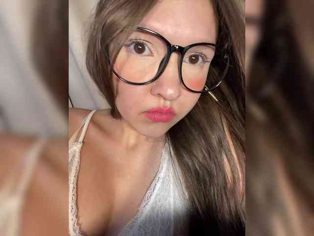 CuteLolly webcam