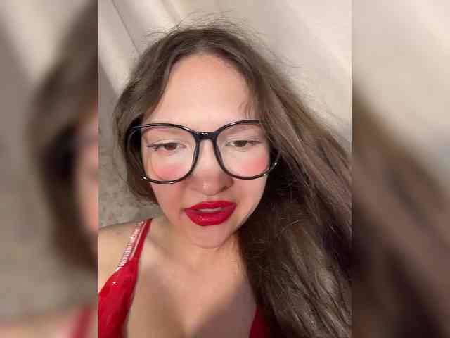 Cute-Lolly Sex Cam Show