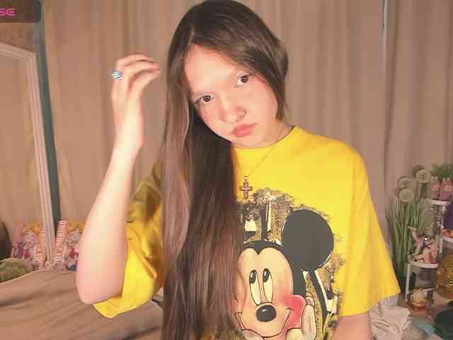 CuteLolly webcam