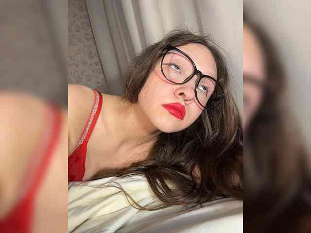 Cute-Lolly Sex Cam Show