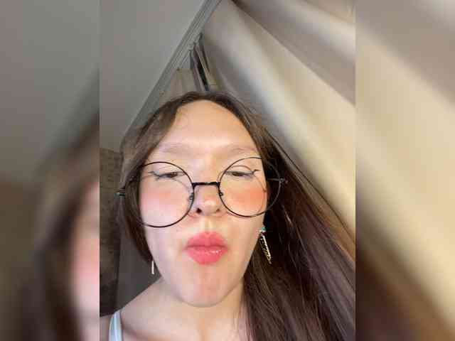 CuteLolly webcam