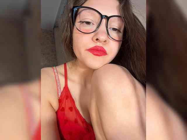 Cute-Lolly Sex Cam Show