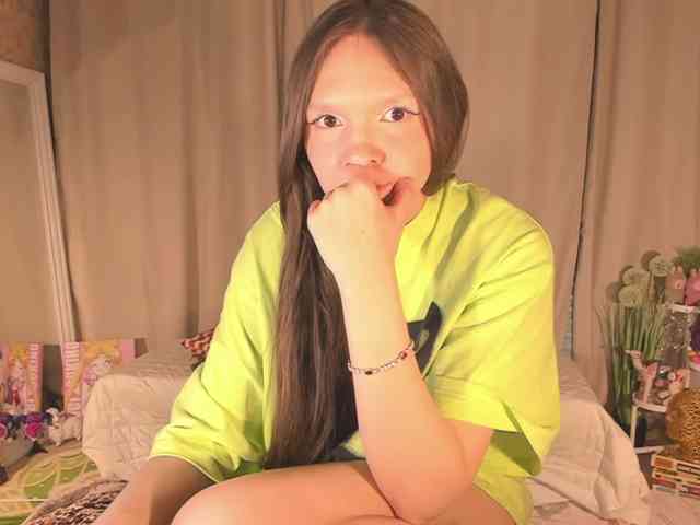 CuteLolly webcam