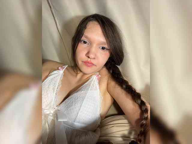 CuteLolly webcam