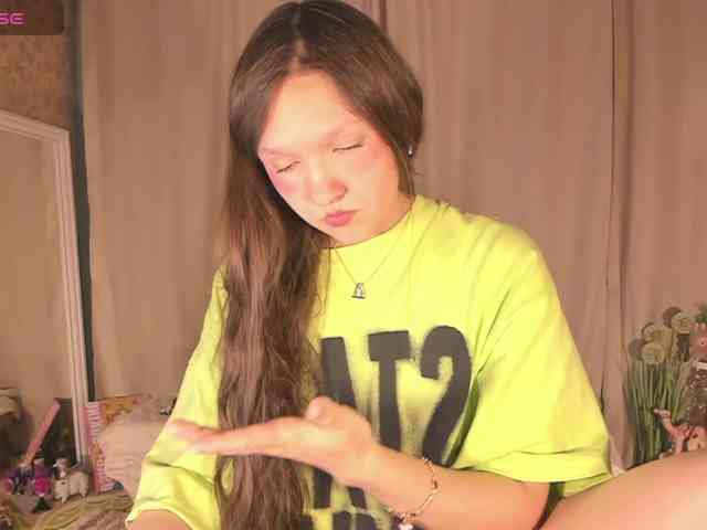 CuteLolly webcam