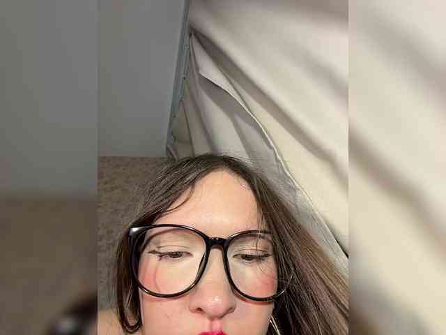 CuteLolly webcam