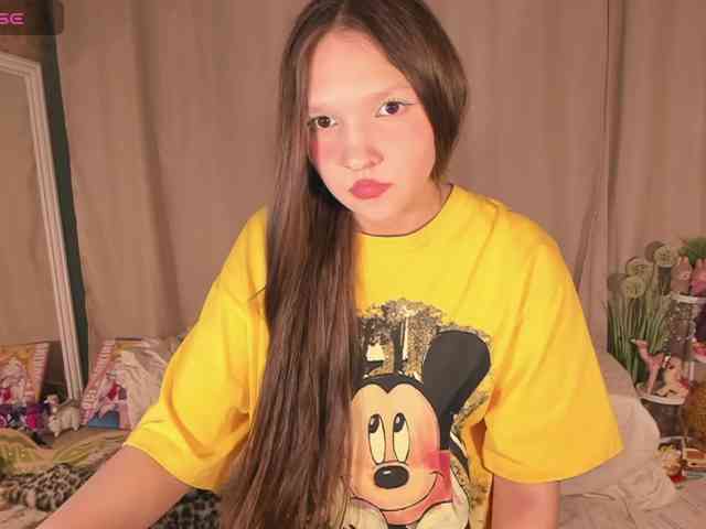 CuteLolly webcam