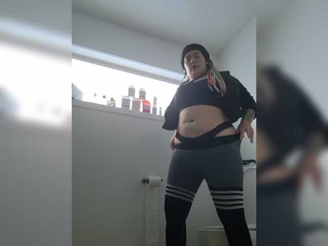 Pinkthehawk