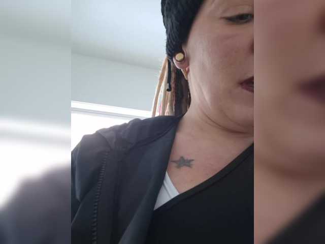 Pinkthehawk