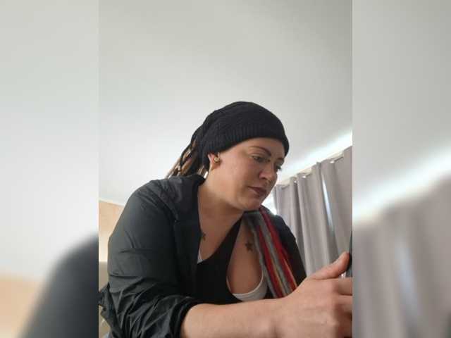 Pinkthehawk