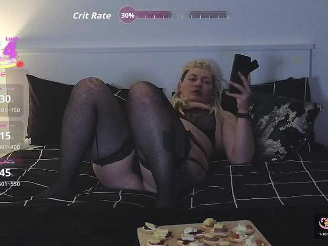 Pinkthehawk live cam on BongaCams