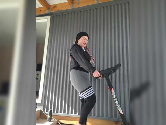 Pinkthehawk