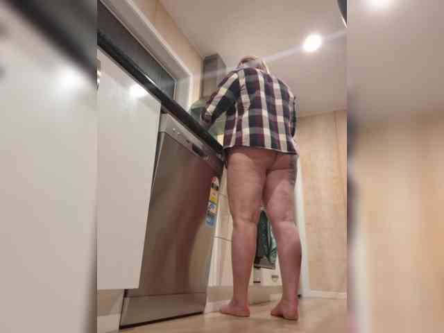 Pinkthehawk webcam