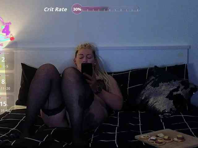 Pinkthehawk webcam