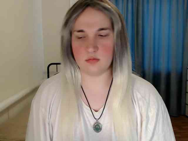 Evamiron's cam show statistics and live stream