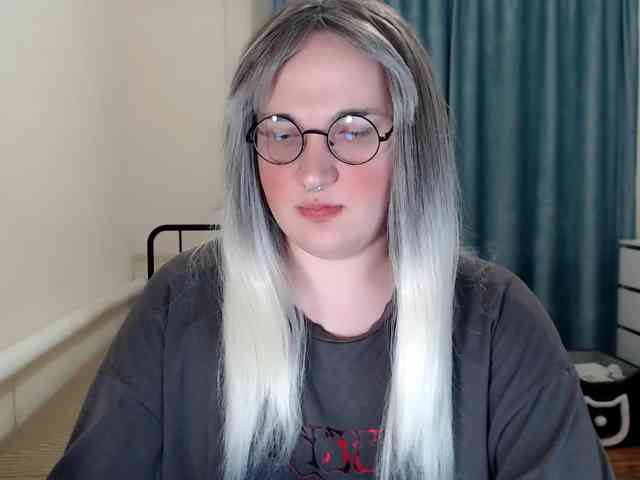 Evamiron's cam show statistics and live stream