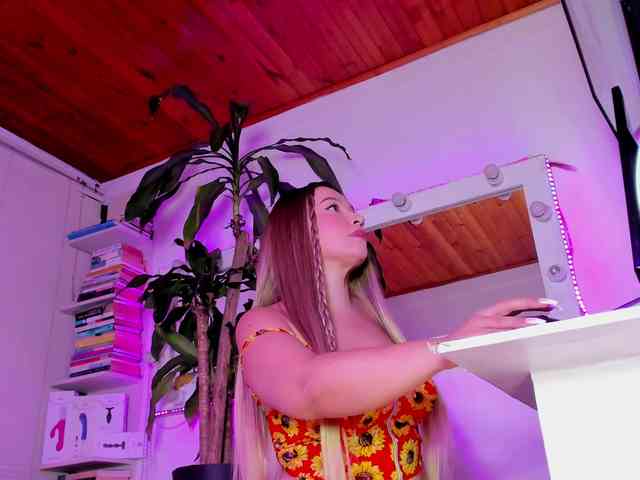 asscutebig webcam