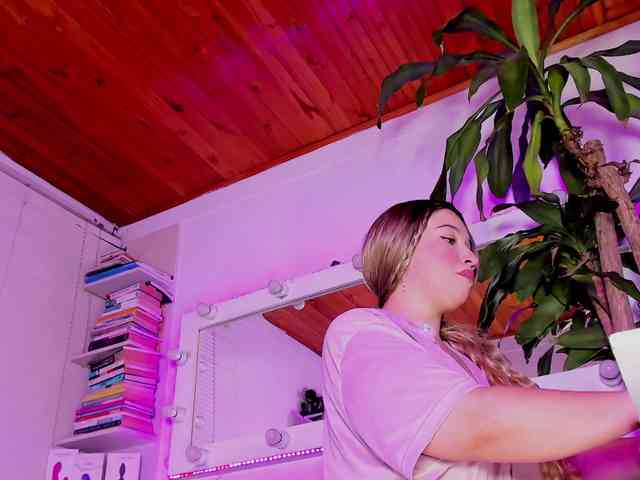 asscutebig webcam