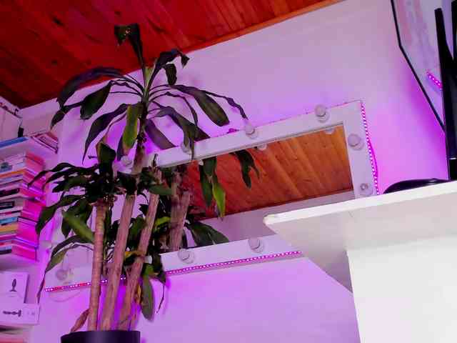 asscutebig webcam