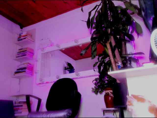 asscutebig webcam