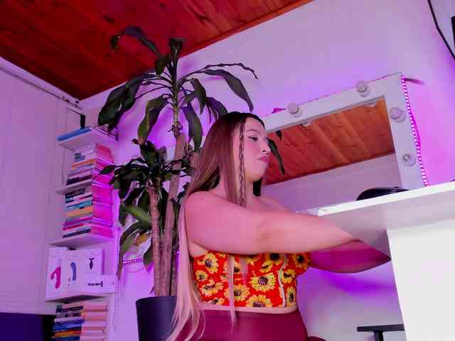 asscutebig Live Webcam on BongaCams