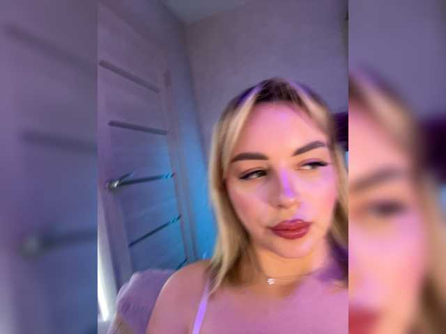 Mila-m live cam on BongaCams