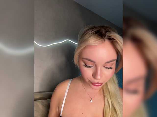 Mila-m live cam on BongaCams