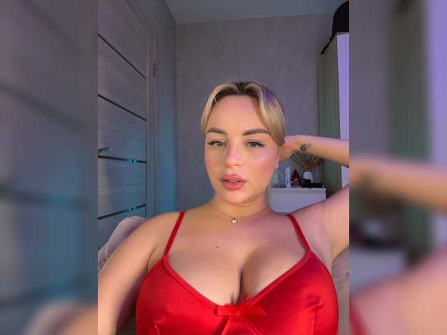 Mila-m live cam preview