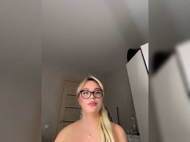 Mila-m live cam on BongaCams