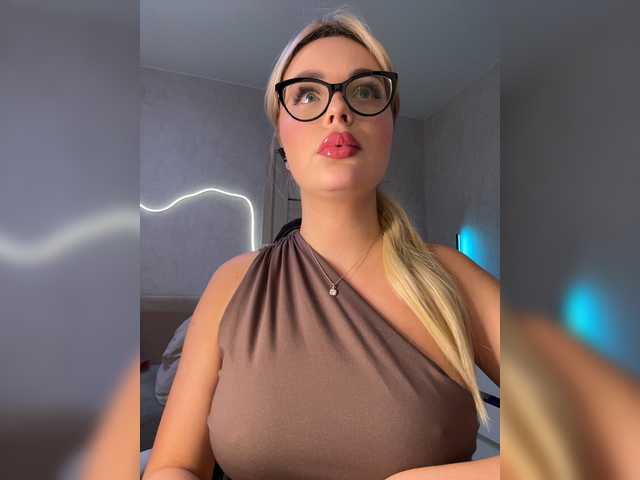 Mila-m live cam on BongaCams