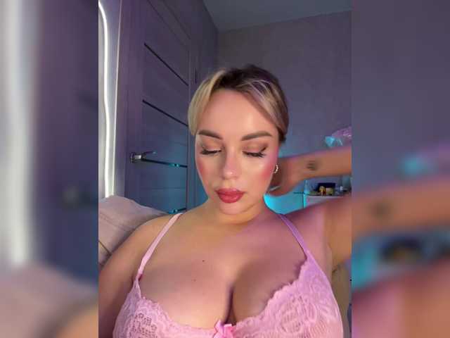 Mila-m live cam on BongaCams