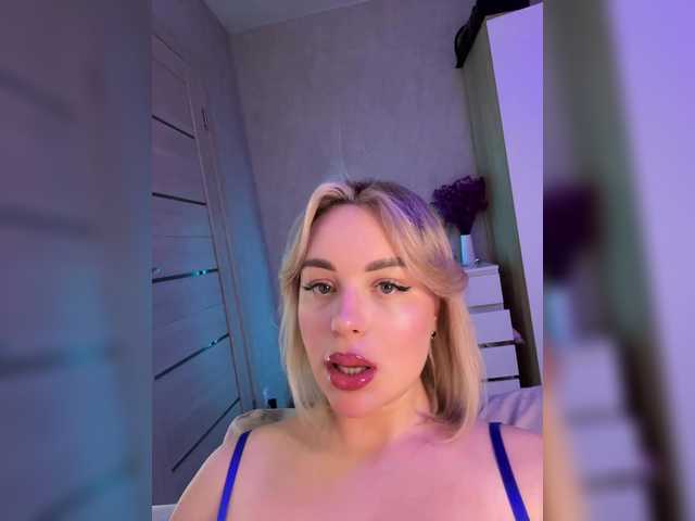 Mila-m's BongaCams show and profile
