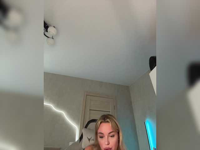 Mila-m live cam on BongaCams