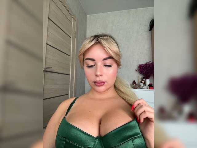 Mila-m live webcam show