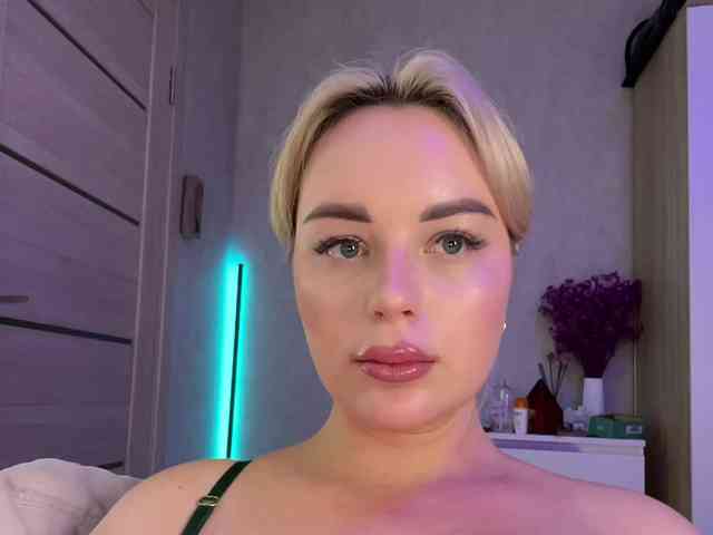 free nude chat room Mila-m