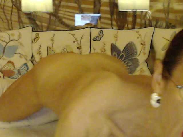 Lora8888 live cam on BongaCams