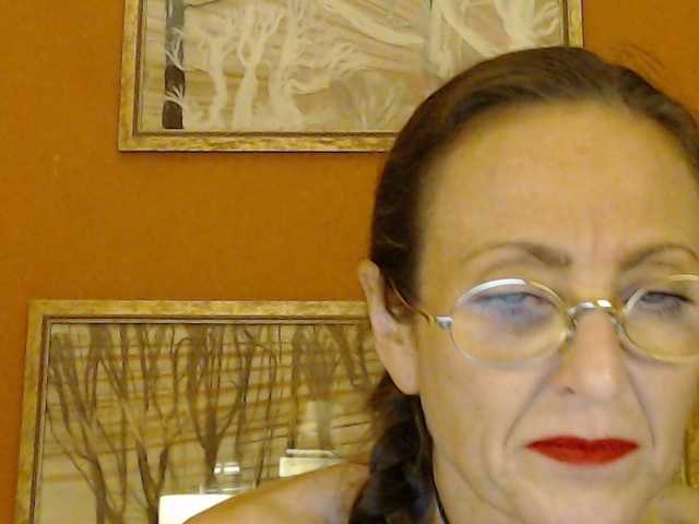 Lora8888 live cam on BongaCams