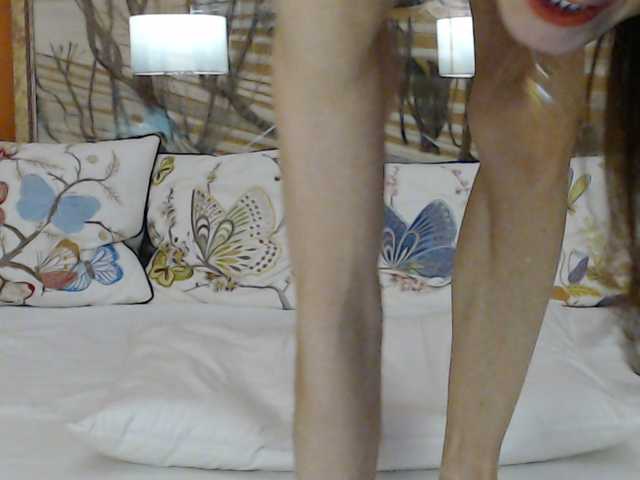 Lora8888 live cam on BongaCams