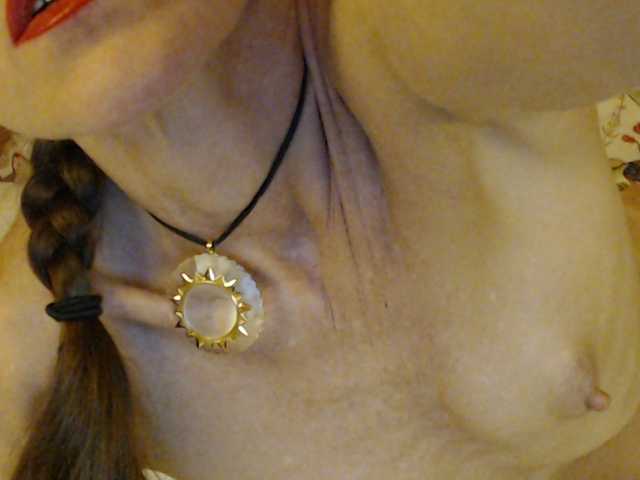 Lora8888 live cam on BongaCams