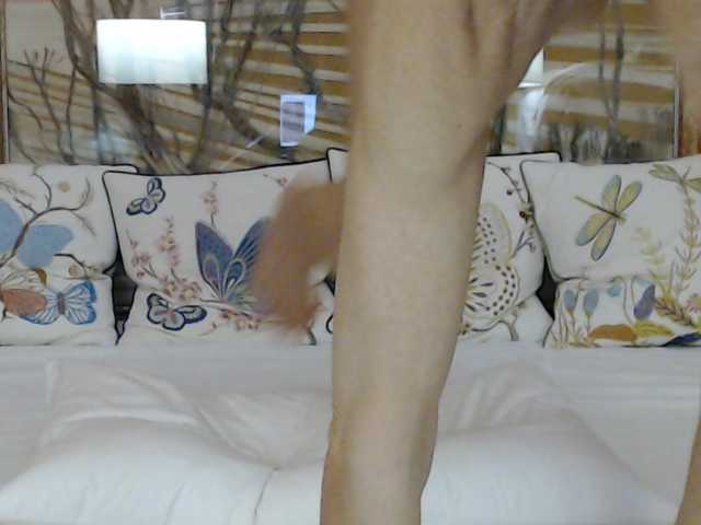 Lora8888 live cam on BongaCams