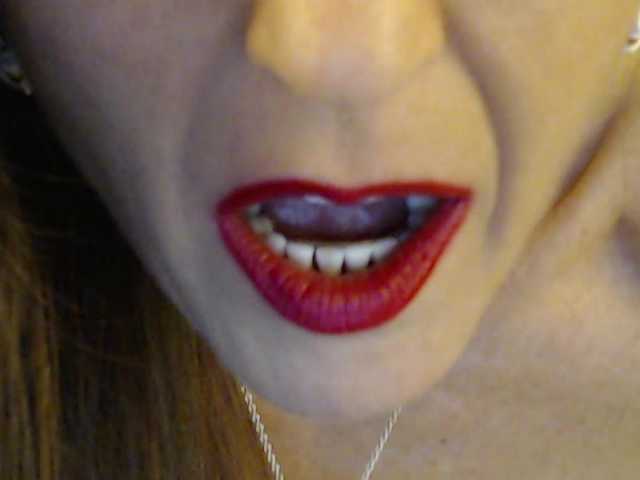 Lora8888's BongaCams show and profile