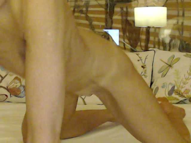 Lora8888 live webcam show