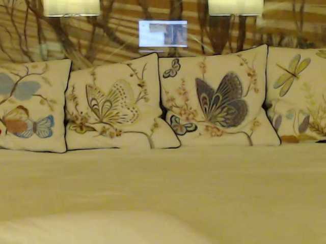 Lora8888 live cam on BongaCams