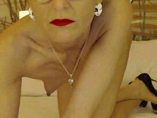Lora8888 webcam