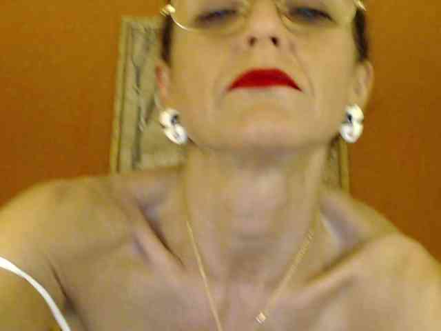 Lora8888 webcam