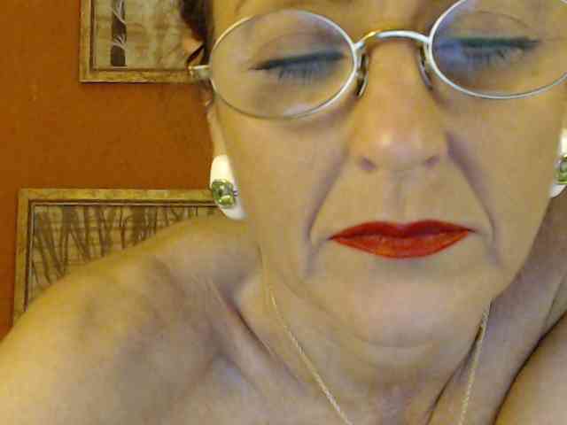 Lora8888 webcam