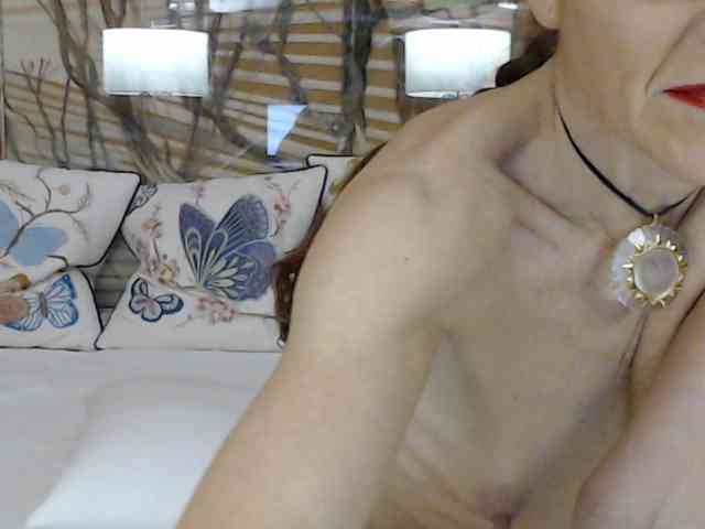 Lora8888 webcam