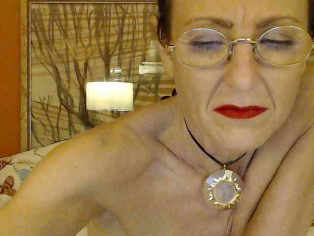 Lora8888 webcam